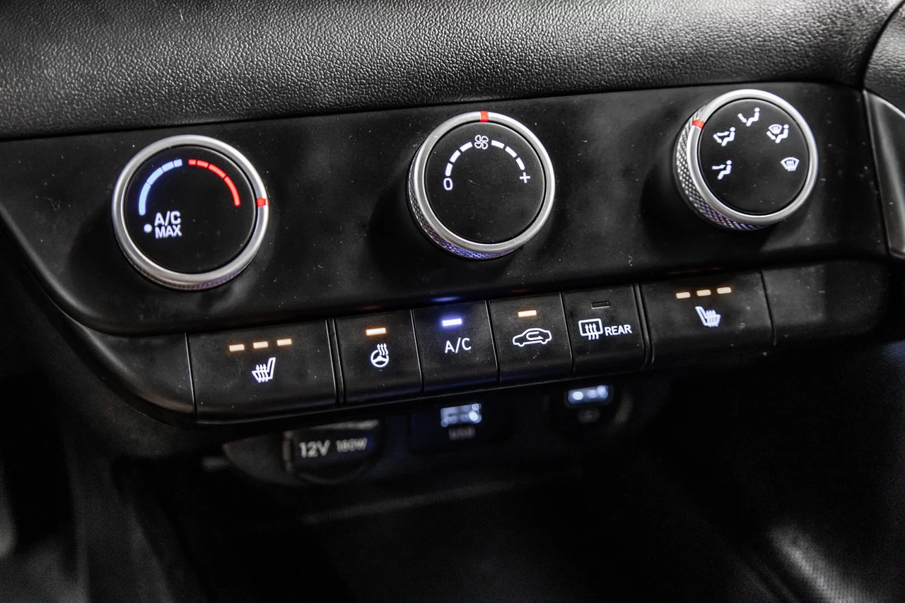 2023 Hyundai Elantra Preferred Main Image