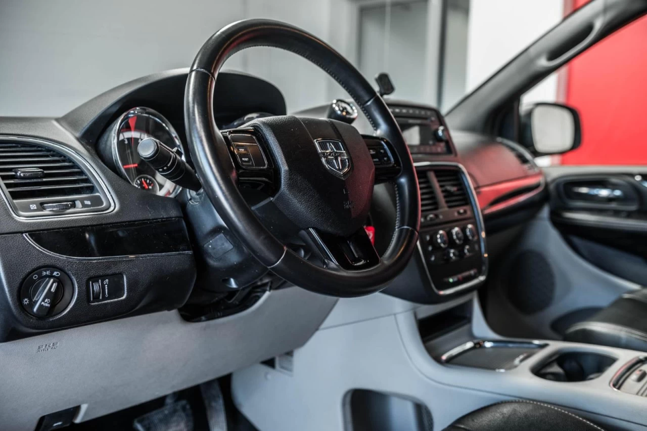 2015 Dodge Grand Caravan SXT Premium Plus Garantie 1 AN Main Image