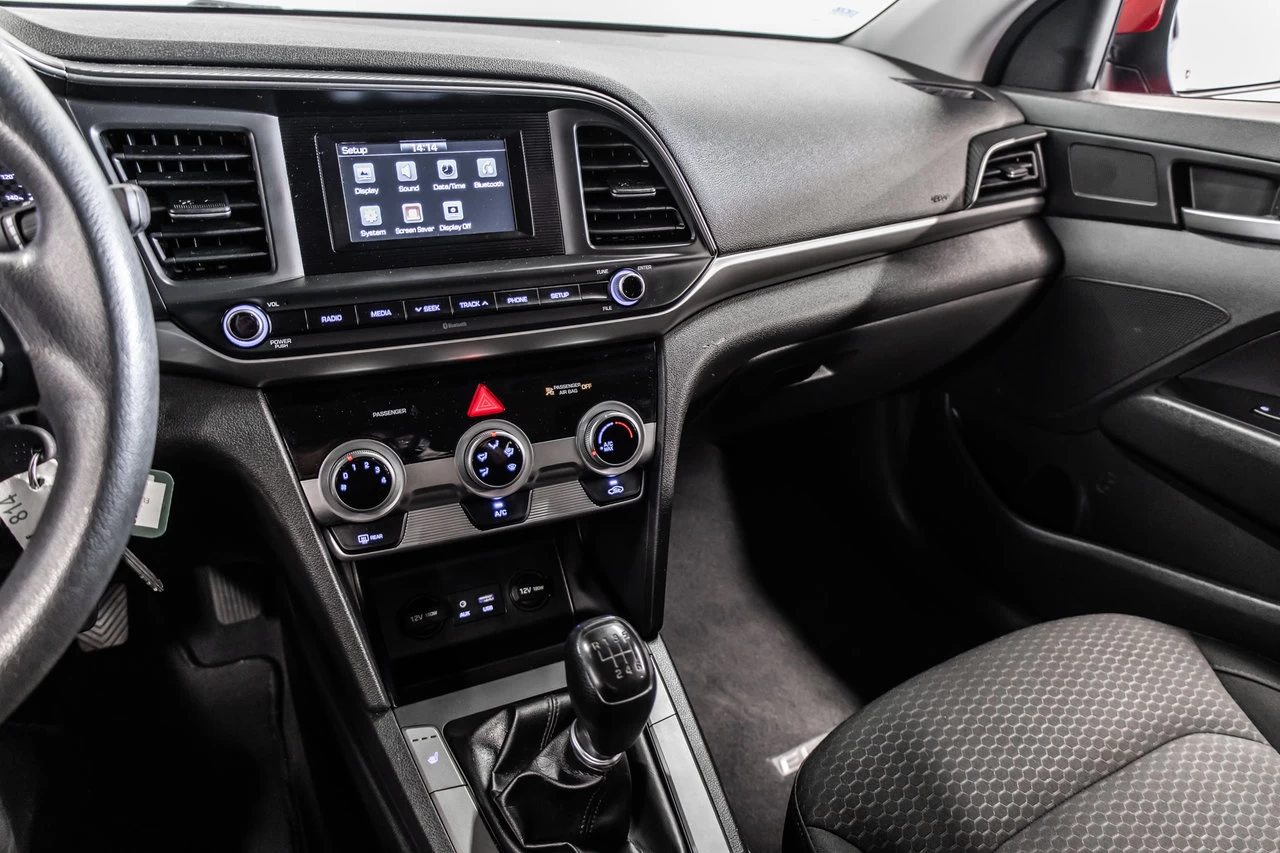 2020 Hyundai Elantra Essential Image principale