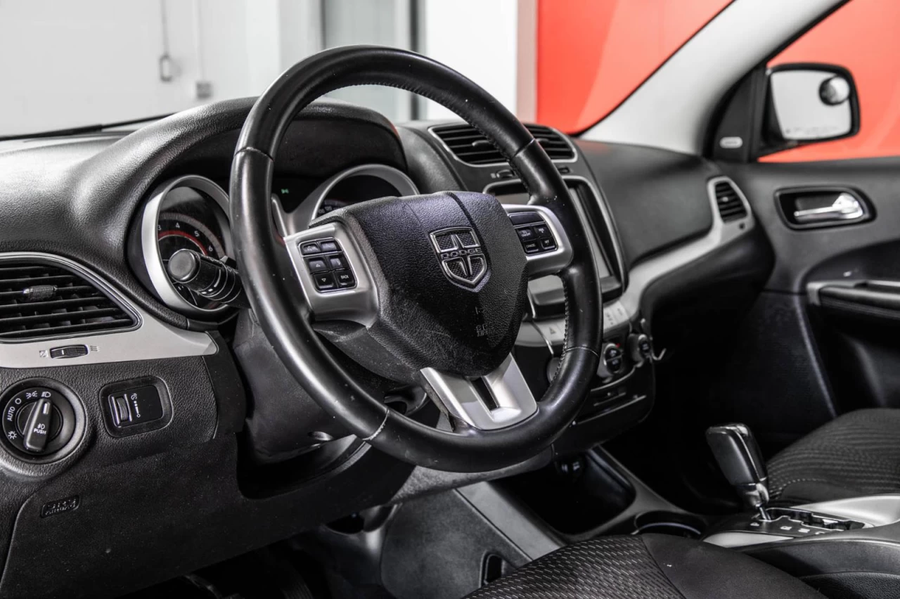 2015 Dodge Journey SXT V6 2x4 7 places Garantie 1 AN Image principale