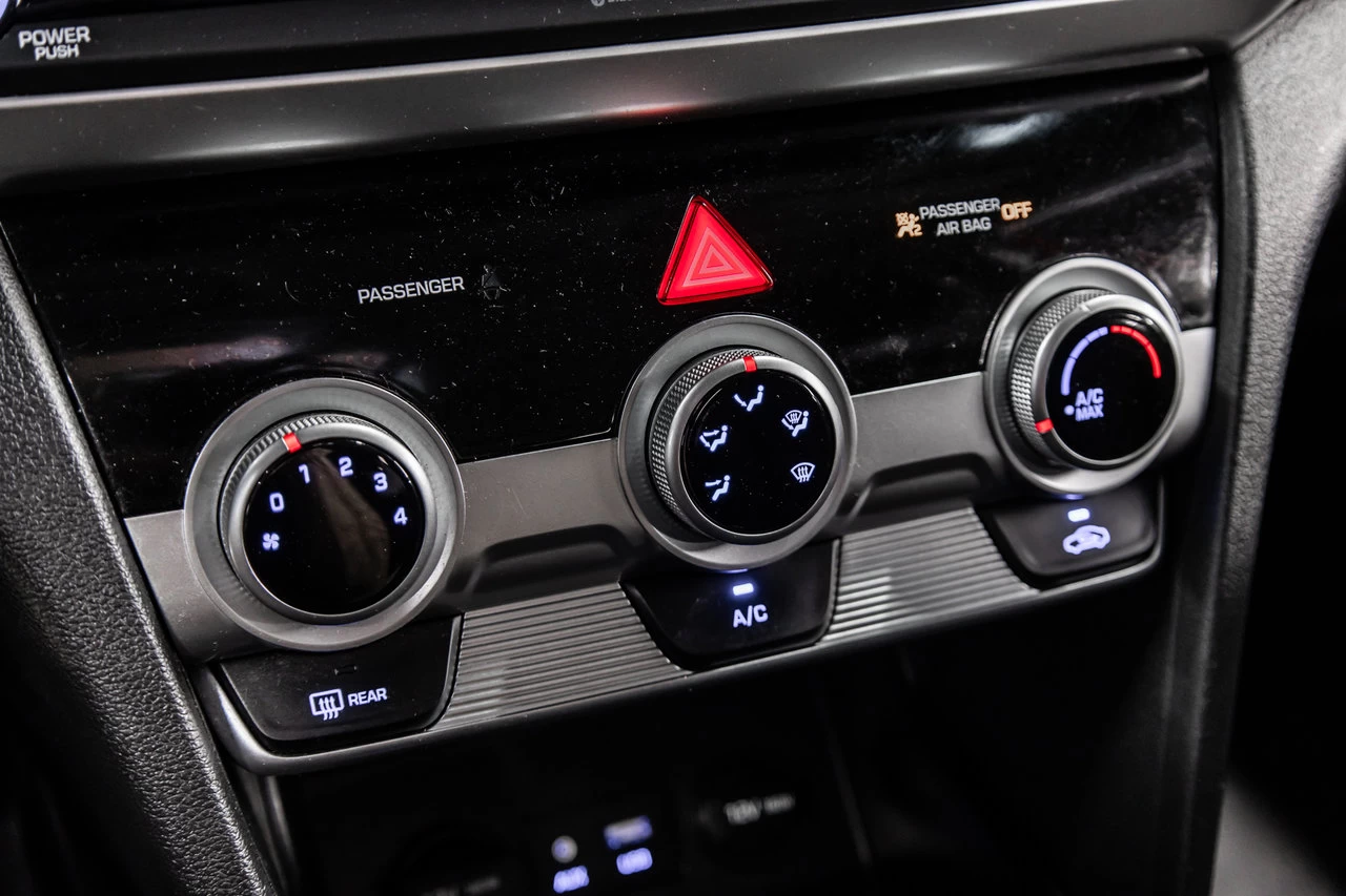 2020 Hyundai Elantra Essential Image principale