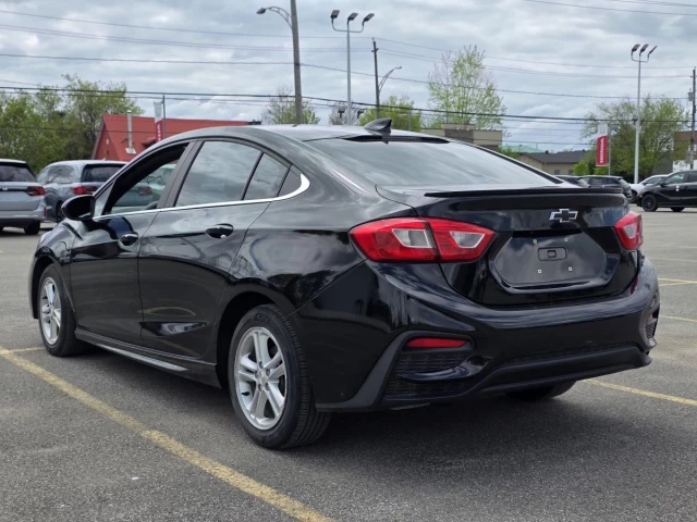 Chevrolet Cruze Sedan LT (Manual) 2018