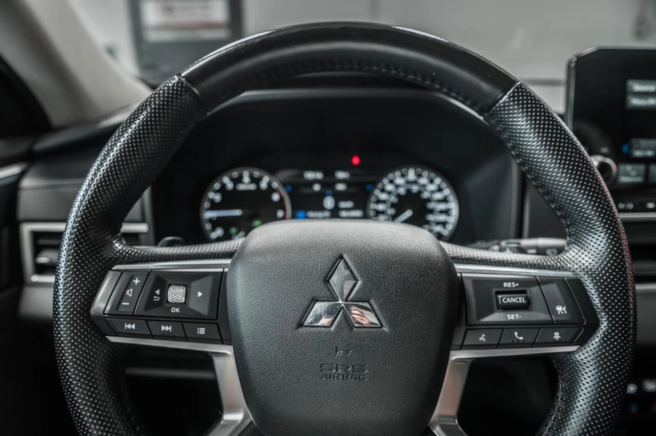 2022 Mitsubishi Outlander LE S-AWC 7.PASS+TOIT.PANO+VOLANT/SIEGES.CHAUFFANTS Image principale