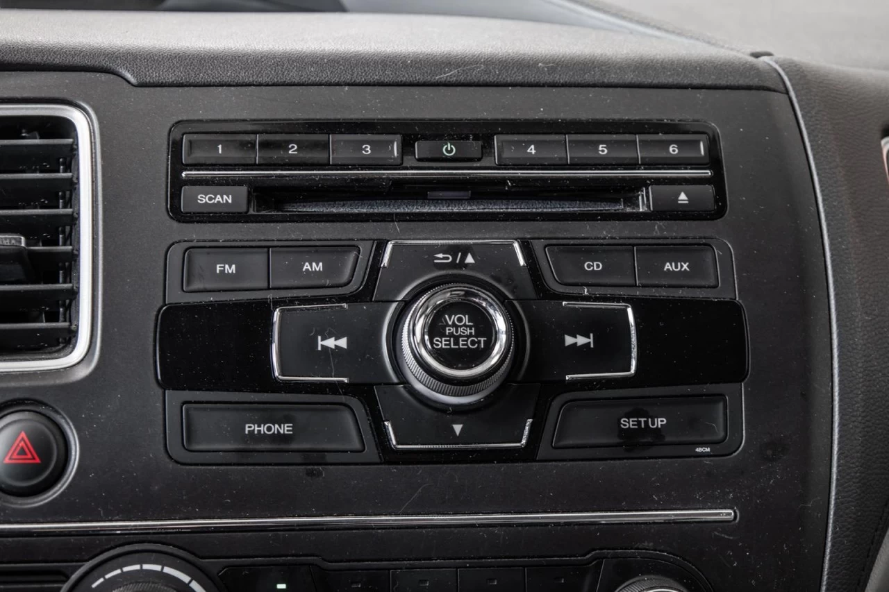 2014 Honda Civic Sedan Manuelle LX AUBAINE Image principale