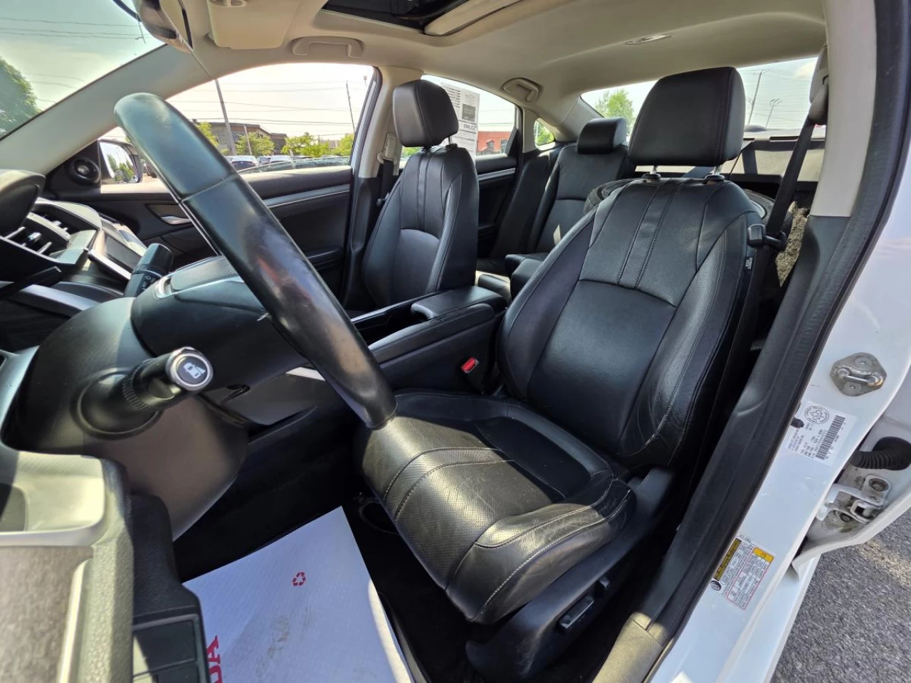 2017 Honda Civic Touring CVT Sedan Image principale