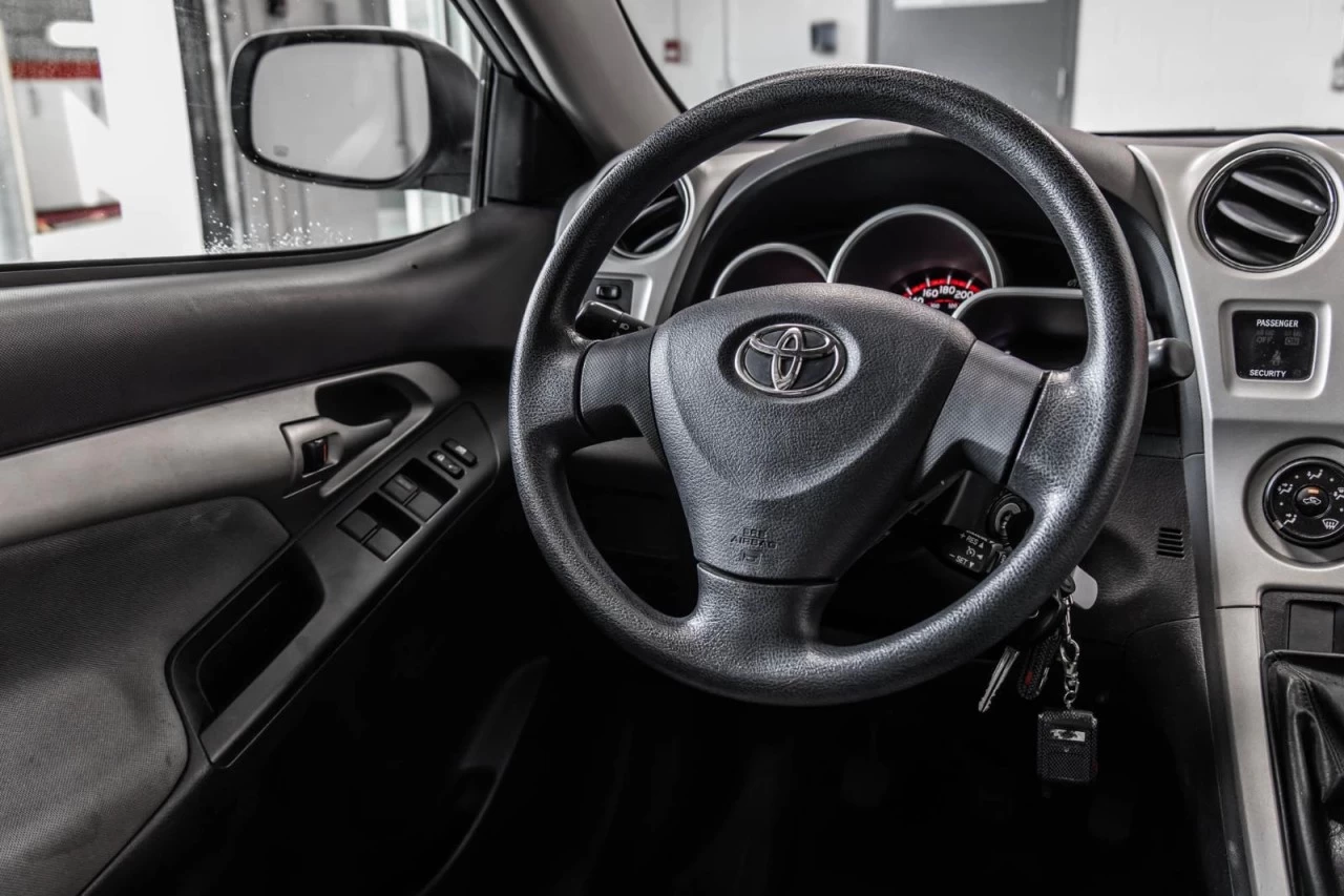 2009 Toyota Matrix XR - Manuelle - BAS KM Image principale