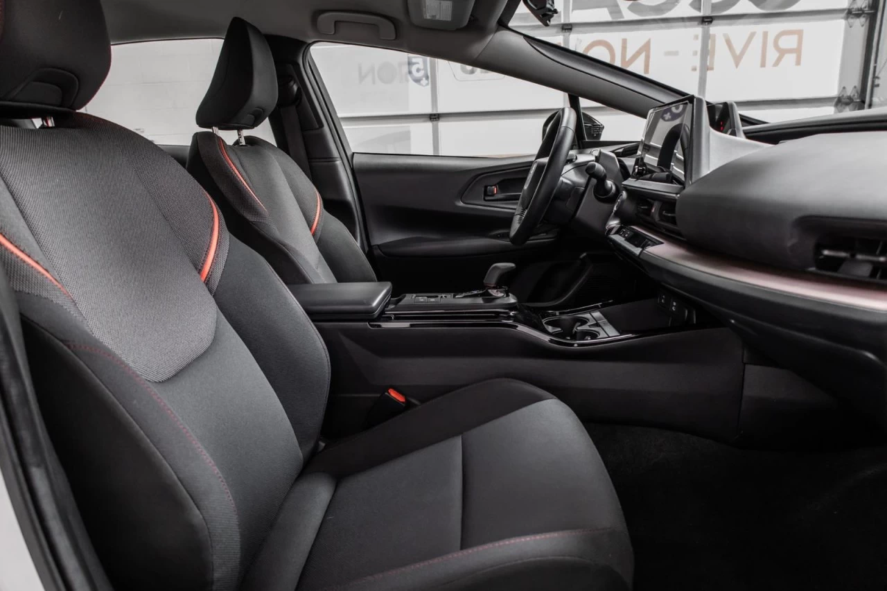 2024 Toyota Prius Prime SE MAGS+SIEGES.CHAUFF+BLUETOOTH+CAM.RECUL+CARPLAY Image principale