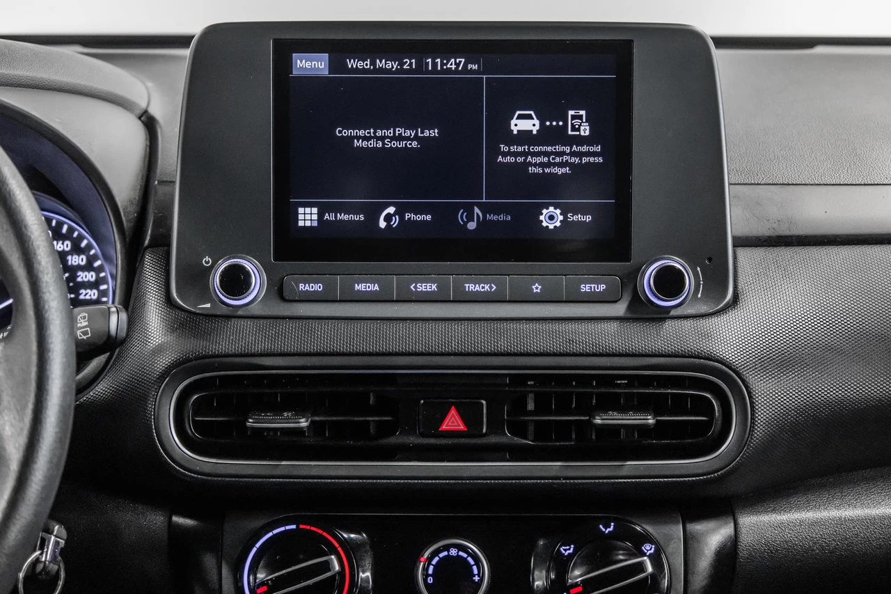 2022 Hyundai Kona Essential Awd Main Image