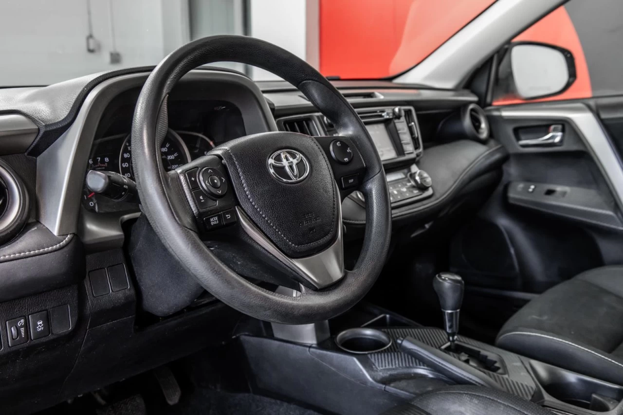 2014 Toyota RAV4 2x4 XLE Garantie 1 AN Image principale