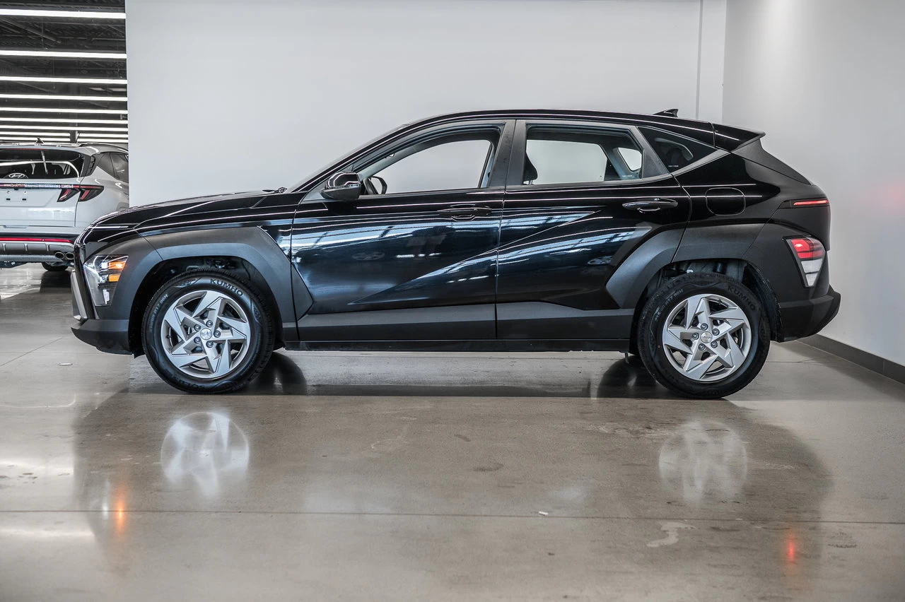 2024 Hyundai Kona Essential Main Image