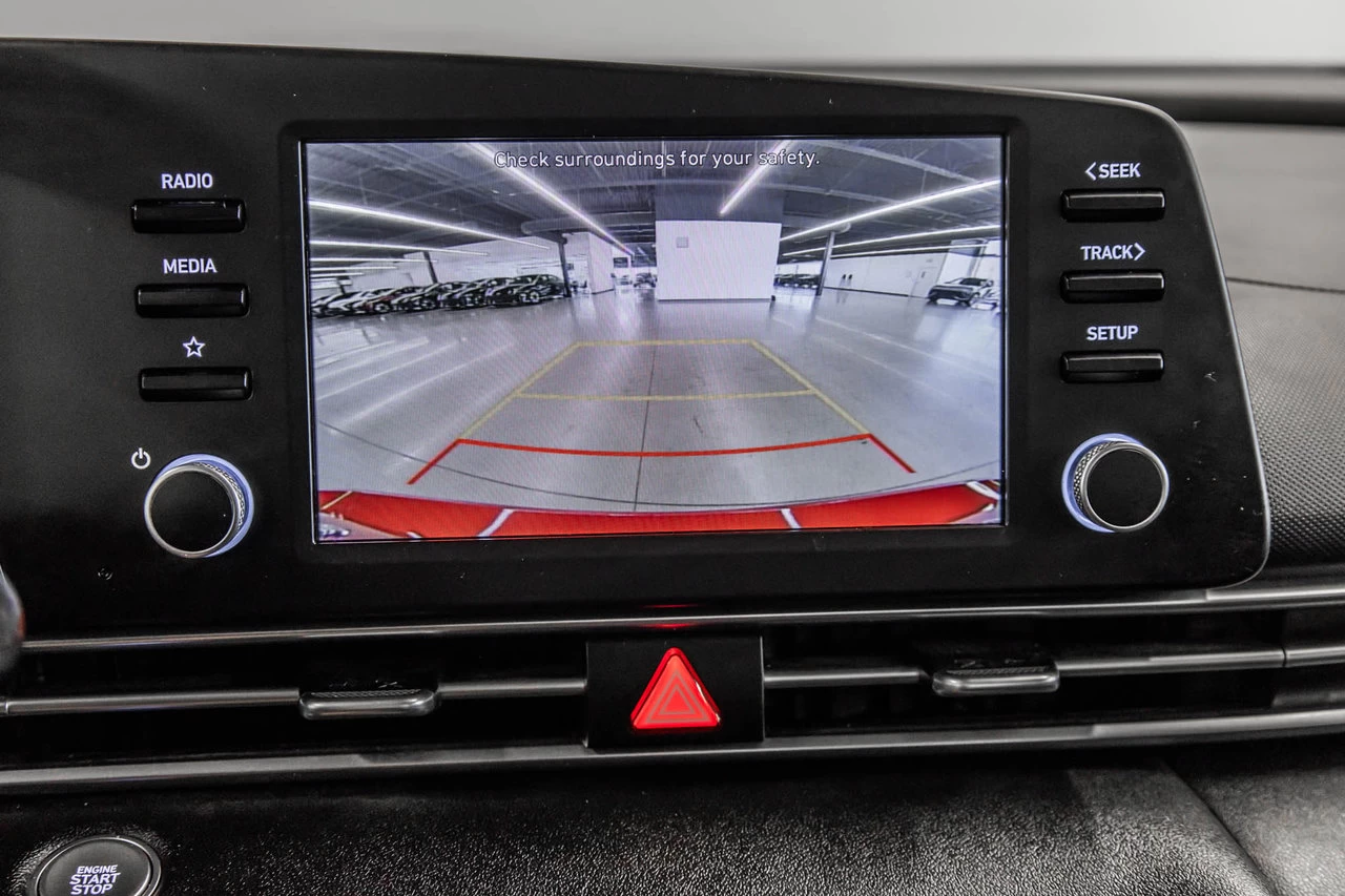 2021 Hyundai Elantra Preferred Main Image