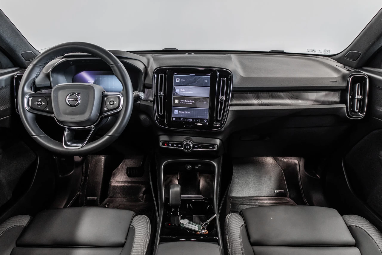 2023 Volvo XC40 Core Awd Image principale