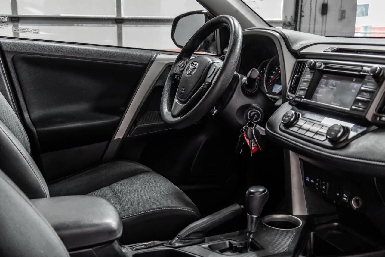 2014 Toyota RAV4 2x4 XLE Garantie 1 AN Image principale