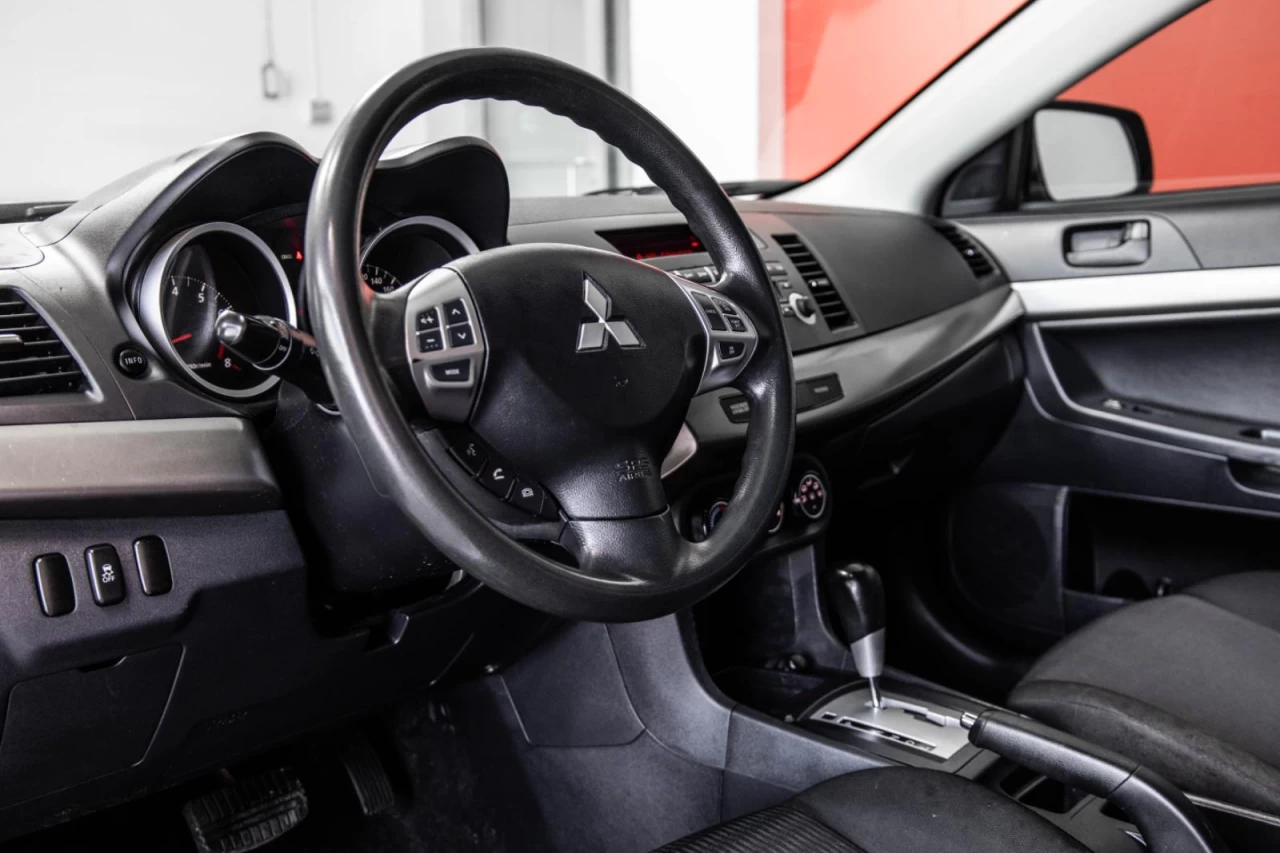 2012 Mitsubishi Lancer Automatique AUBAINE!!! Image principale