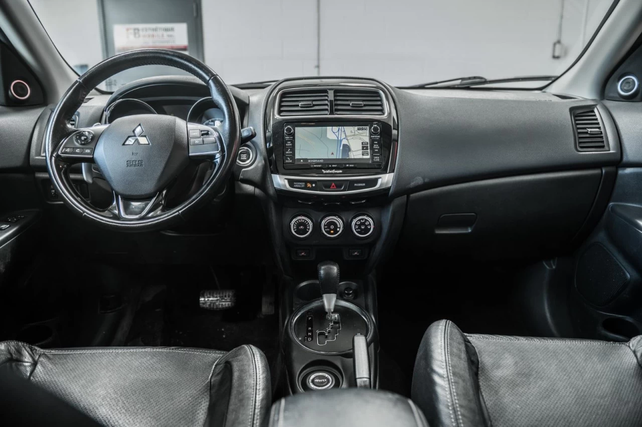 2016 Mitsubishi RVR GT AWD+NAVI+TOIT.PANO+CUIR+SIEGES.CHAUFF+CAM.RECUL Main Image