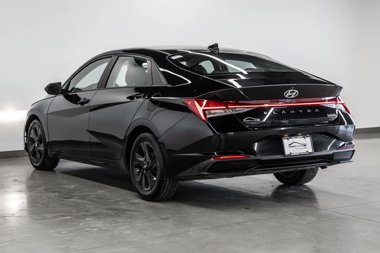 2022 Hyundai Elantra hybrid Preferred Main Image