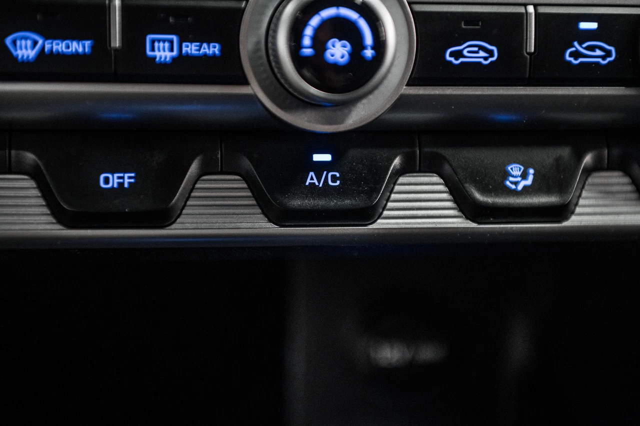 2019 Hyundai Elantra Ultimate Main Image
