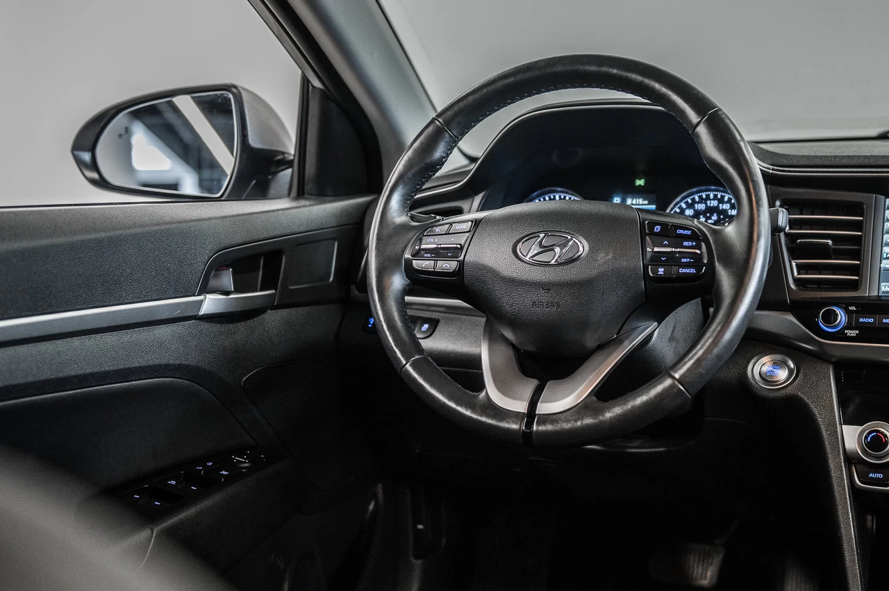 2019 Hyundai Elantra Ultimate Main Image