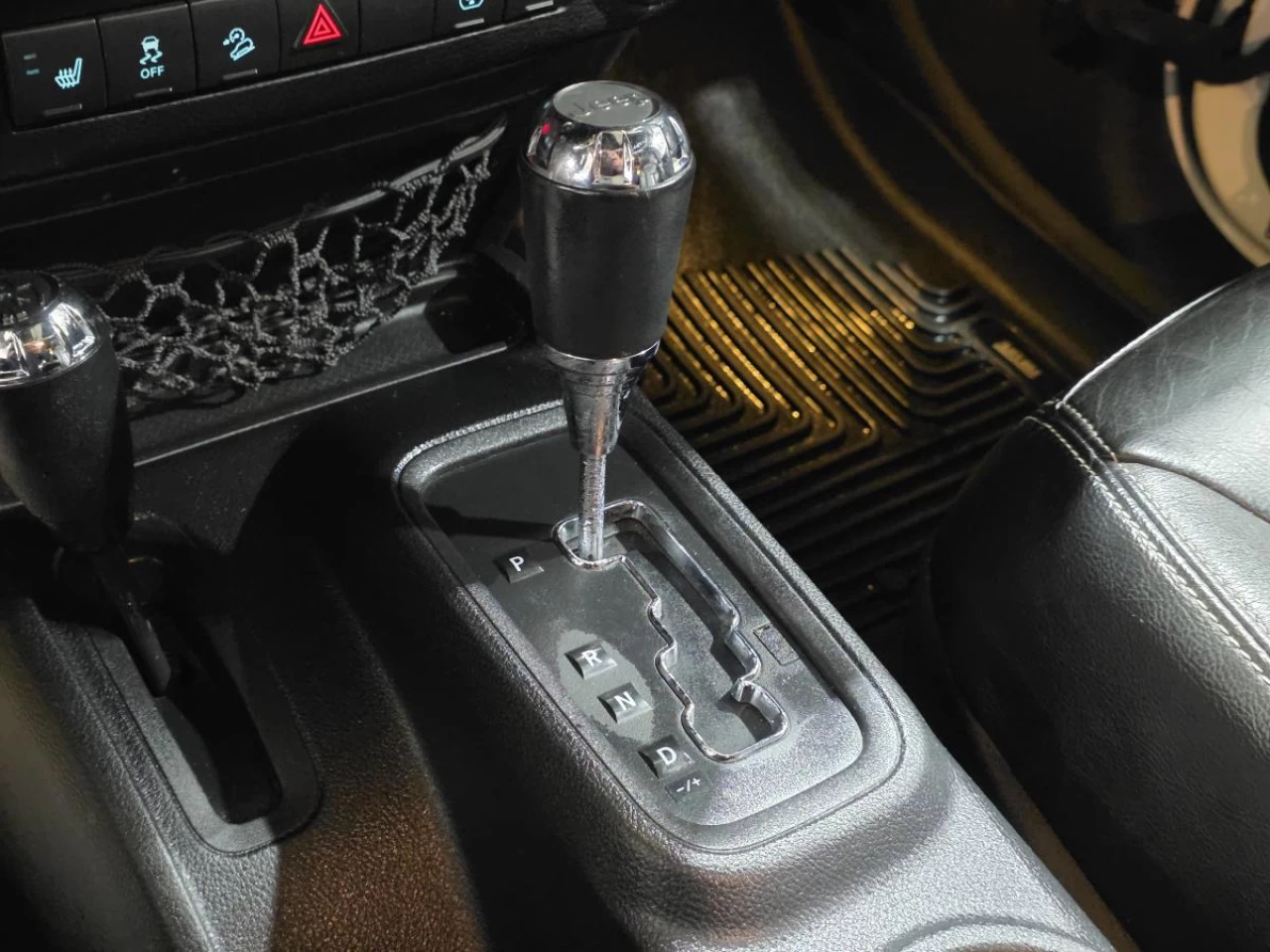 2015 Jeep Wrangler 4WD 4dr Sahara Image principale