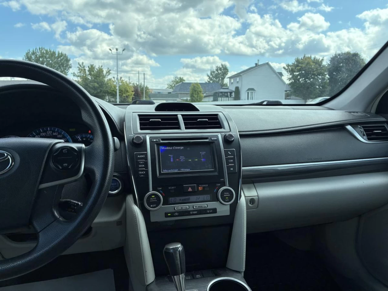 2013 Toyota Camry Hybrid 4dr Sdn LE Main Image