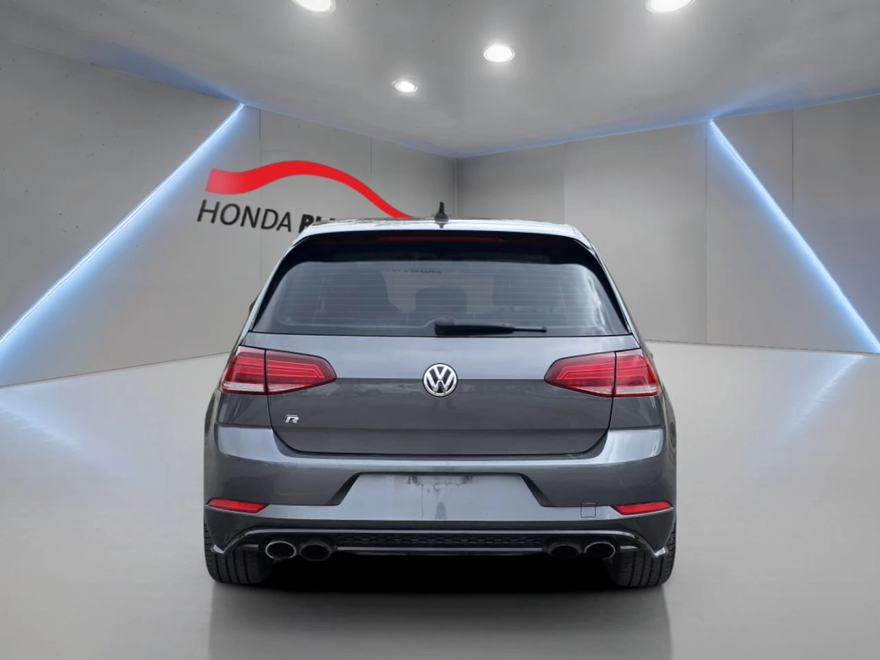 2018 Volkswagen Golf R 5-door DSG Main Image
