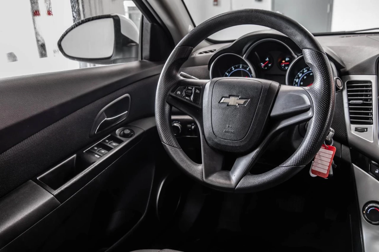 2011 Chevrolet Cruze Automatique BAS KM Image principale