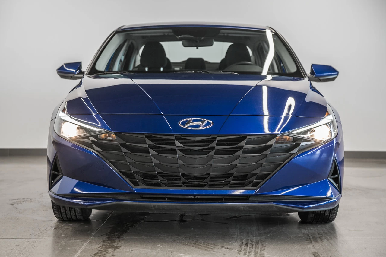 2022 Hyundai Elantra Preferred Image principale