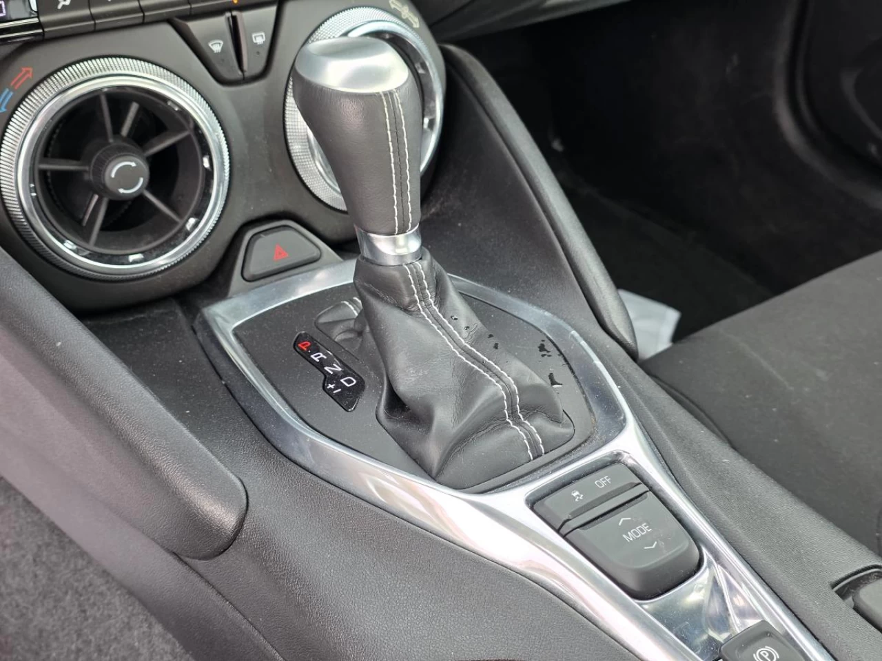 2018 Chevrolet Camaro 2dr Coupe 1LT Image principale