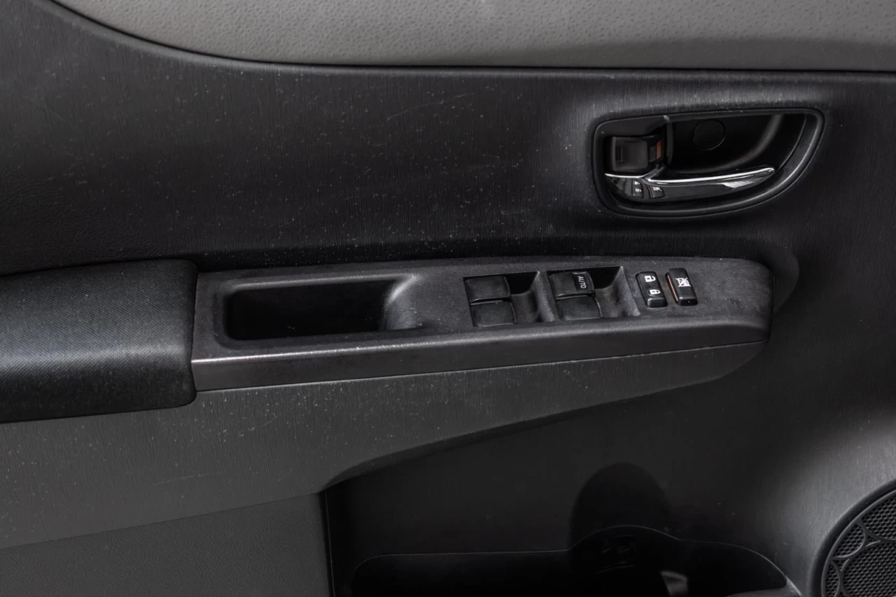 2014 Toyota Yaris Automatique hatchback Garantie 1 AN Image principale