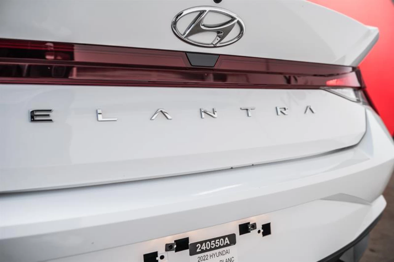 2022 Hyundai Elantra Essential  APPLE.CARPLAY+BLUETOOTH+SIEGES.CHAUFF Image principale