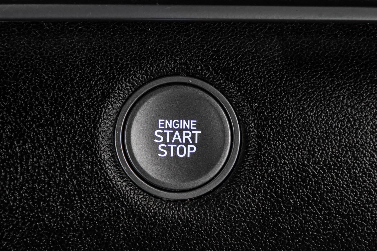 2021 Hyundai Elantra Preferred Main Image