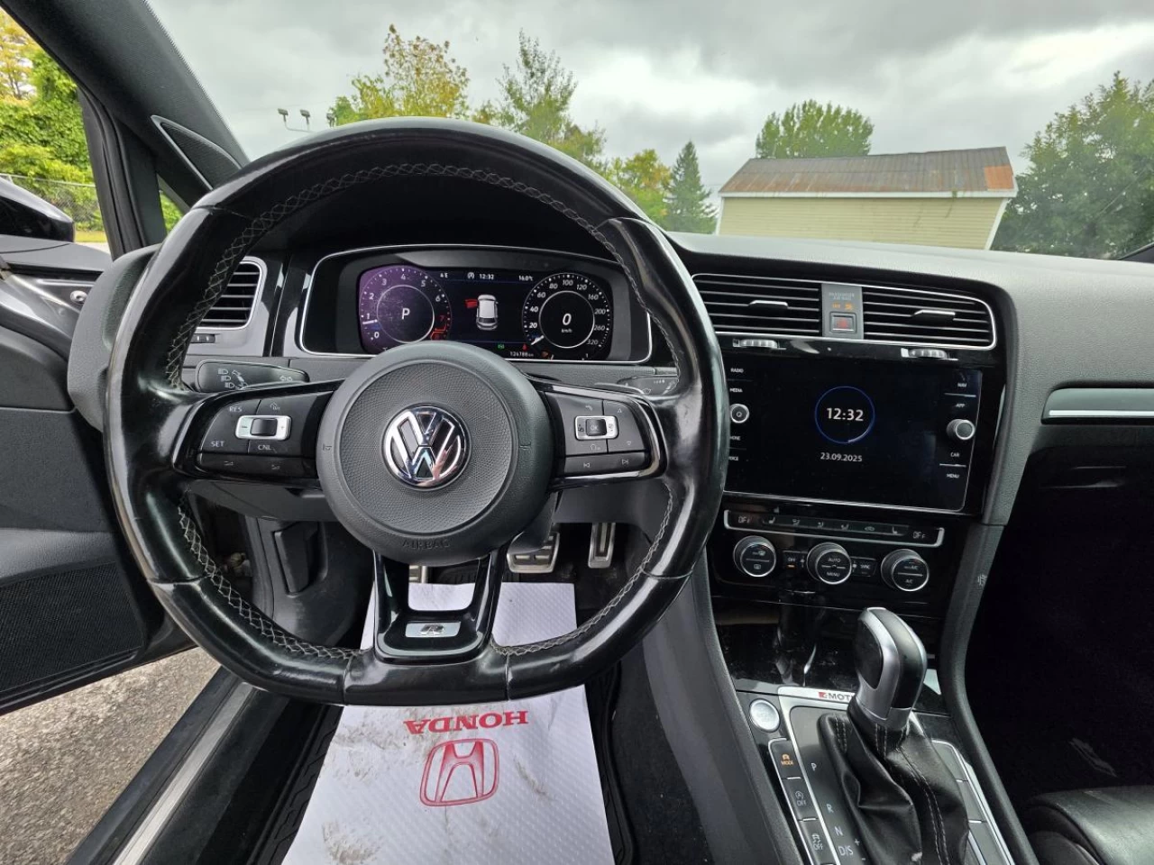 2018 Volkswagen Golf R 5-door DSG Main Image