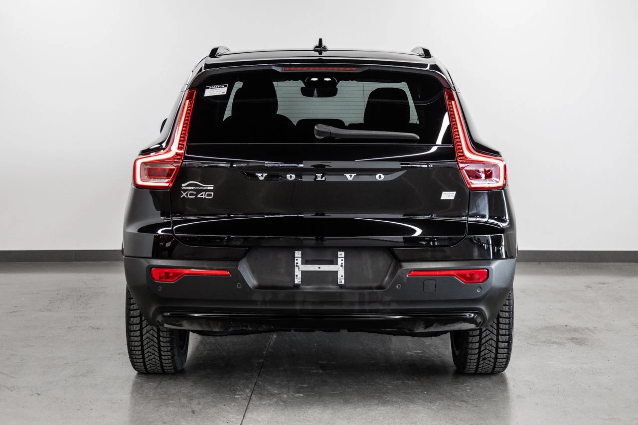 2023 Volvo XC40 Core Awd Image principale