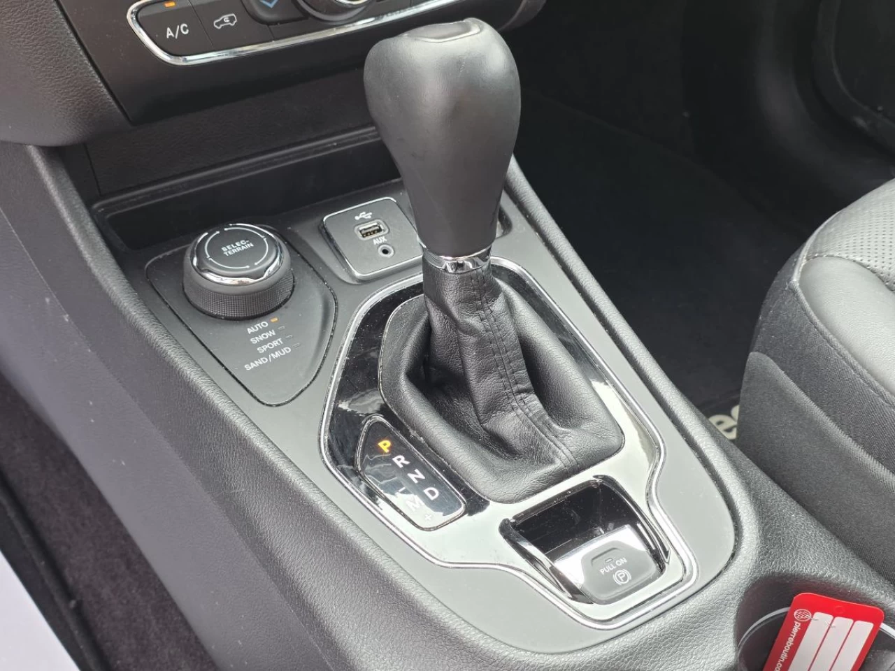 2019 Jeep Cherokee Limited 4x4 Main Image