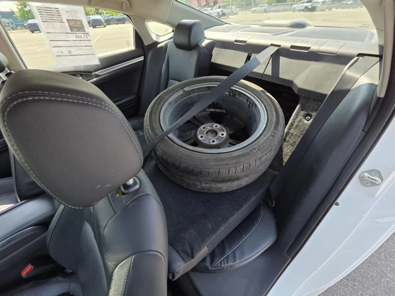 2017 Honda Civic Touring CVT Sedan Image principale