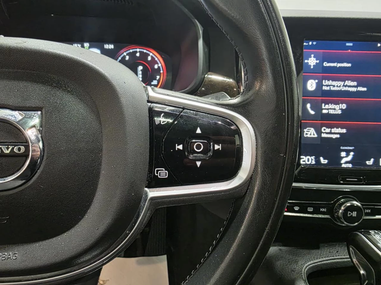 2018 Volvo S90 T6 AWD Momentum Image principale