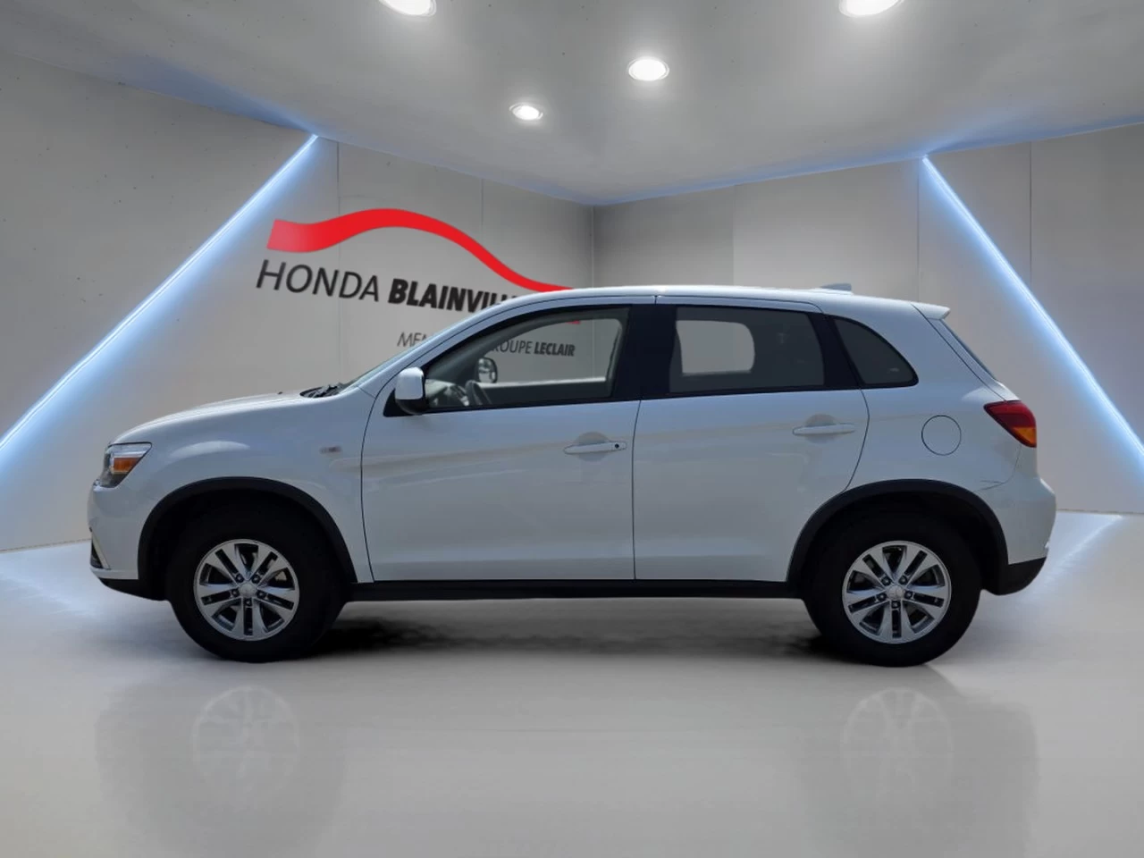 2019 Mitsubishi RVR ES FWD Image principale