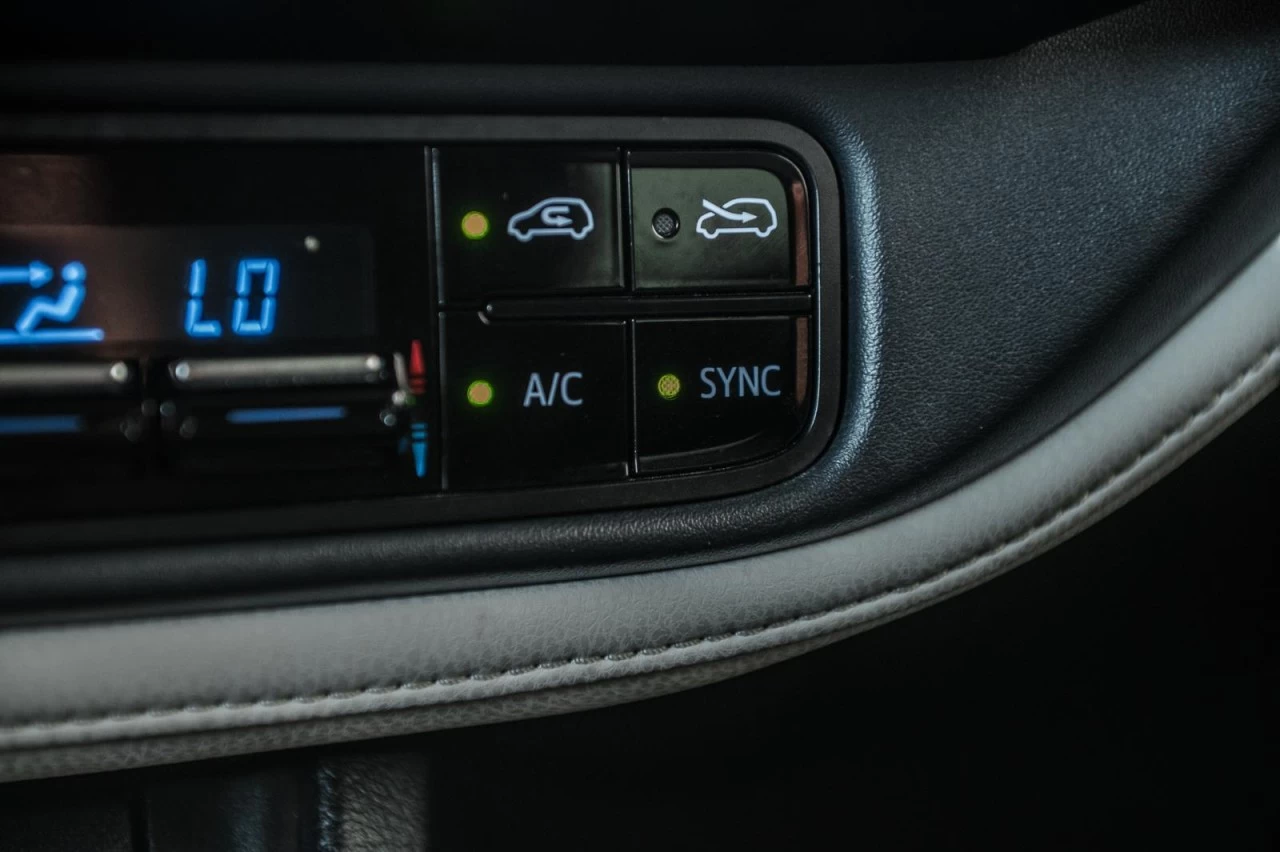 2018 Toyota Corolla iM SIEGES.CHAUFF+CAM.RECUL+BLUETOOTH+REG.VITESSE Main Image
