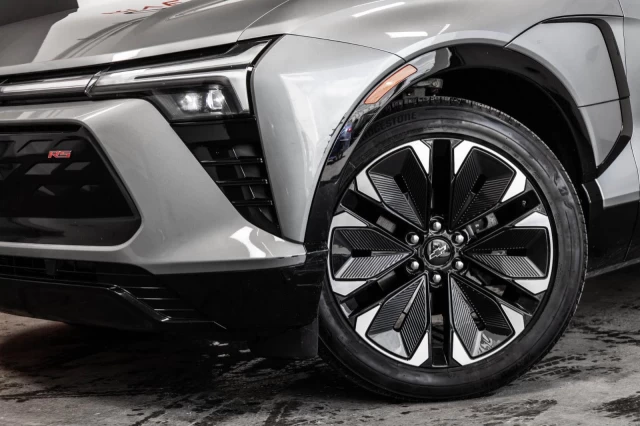 Chevrolet Blazer EV RS AWD+NAVI+VOLANT/SIEGES.CHAUFF+CARPLAY 2024