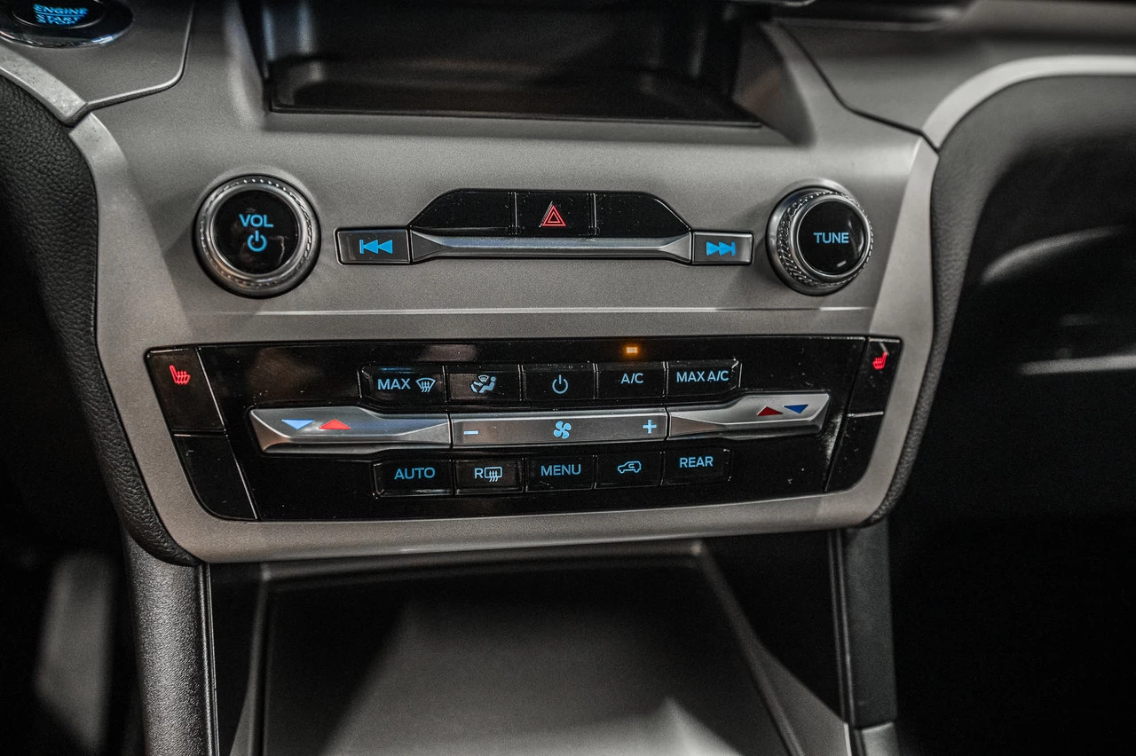 2024 Ford Explorer Xlt Awd 6-Pass Image principale