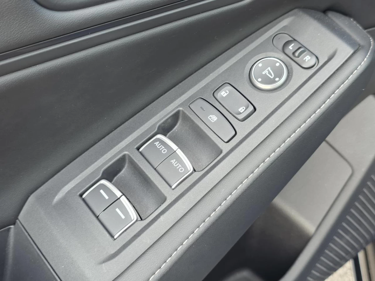 2025 Honda Accord Hybrid Sport-L eCVT Hybrid Sedan Image principale