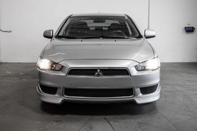 Mitsubishi Lancer Automatique AUBAINE!!! 2012
