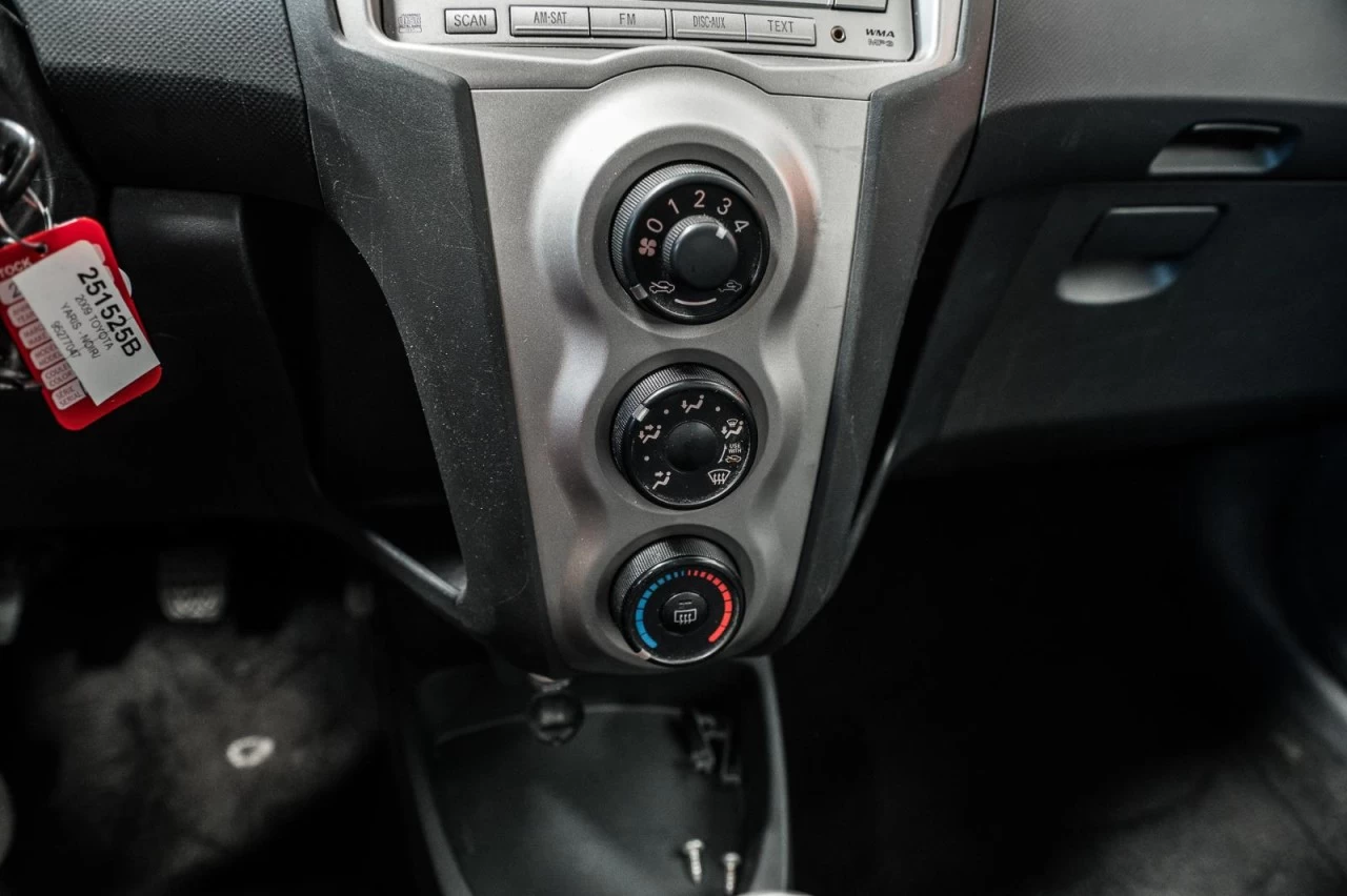 2009 Toyota Yaris Manuelle de base AUBAINE!!! Main Image