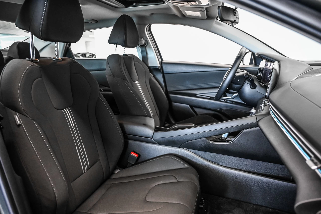 2023 Hyundai Elantra Preferred Tech Pack Main Image