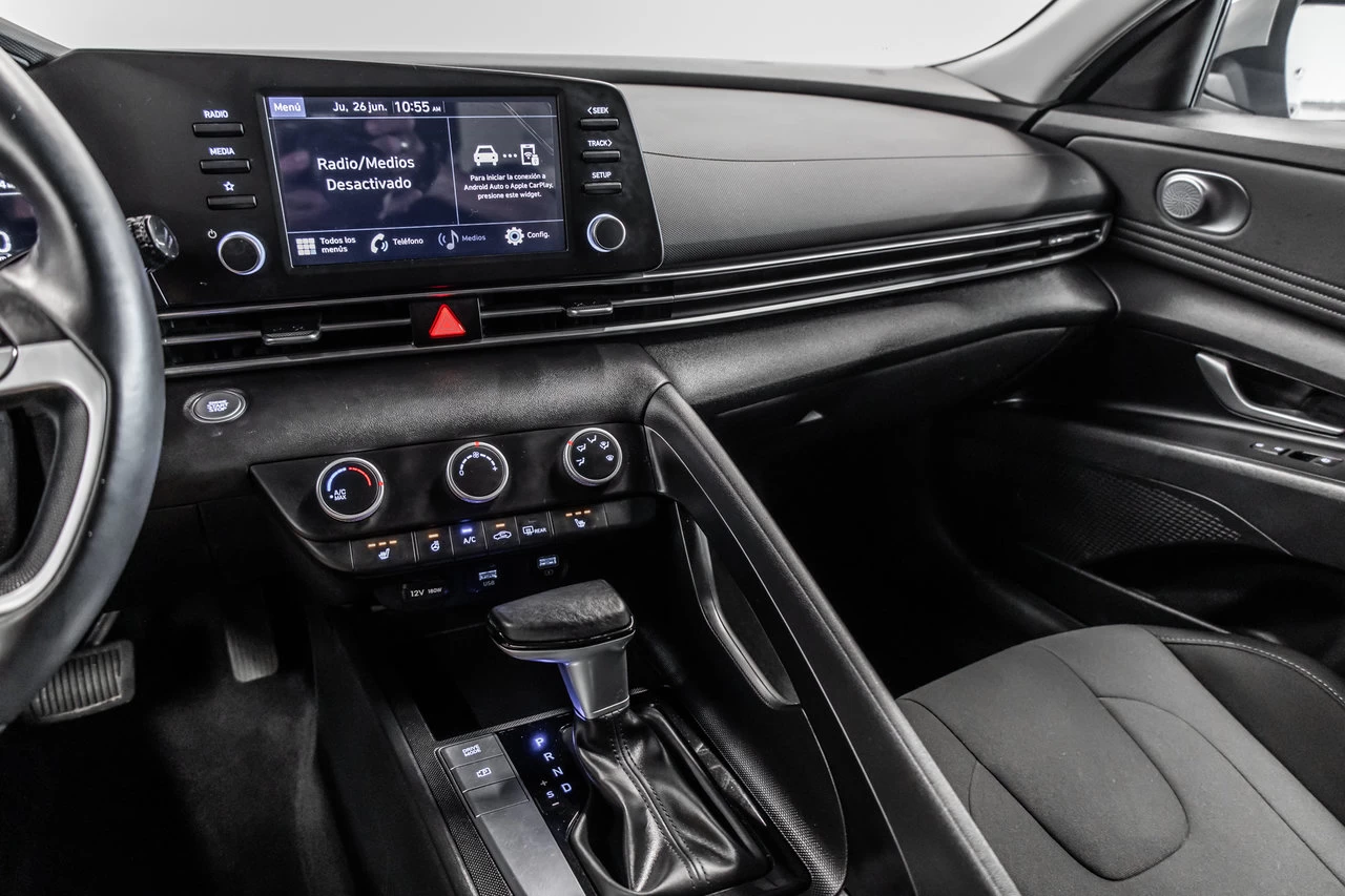 2023 Hyundai Elantra Preferred Main Image