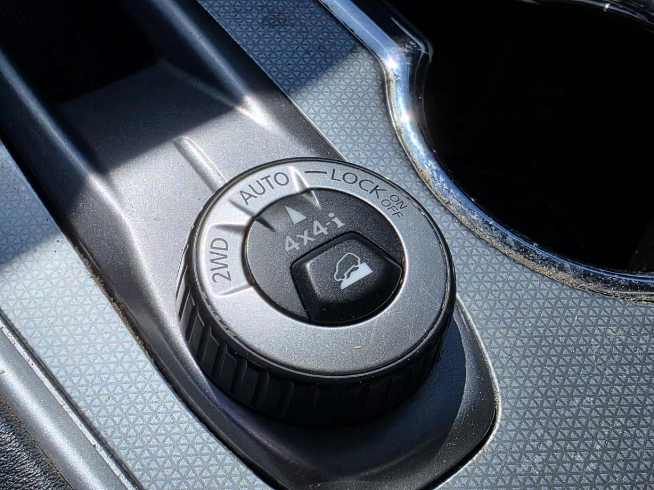 2017 Nissan Pathfinder 4WD 4dr S 7 passengers Image principale