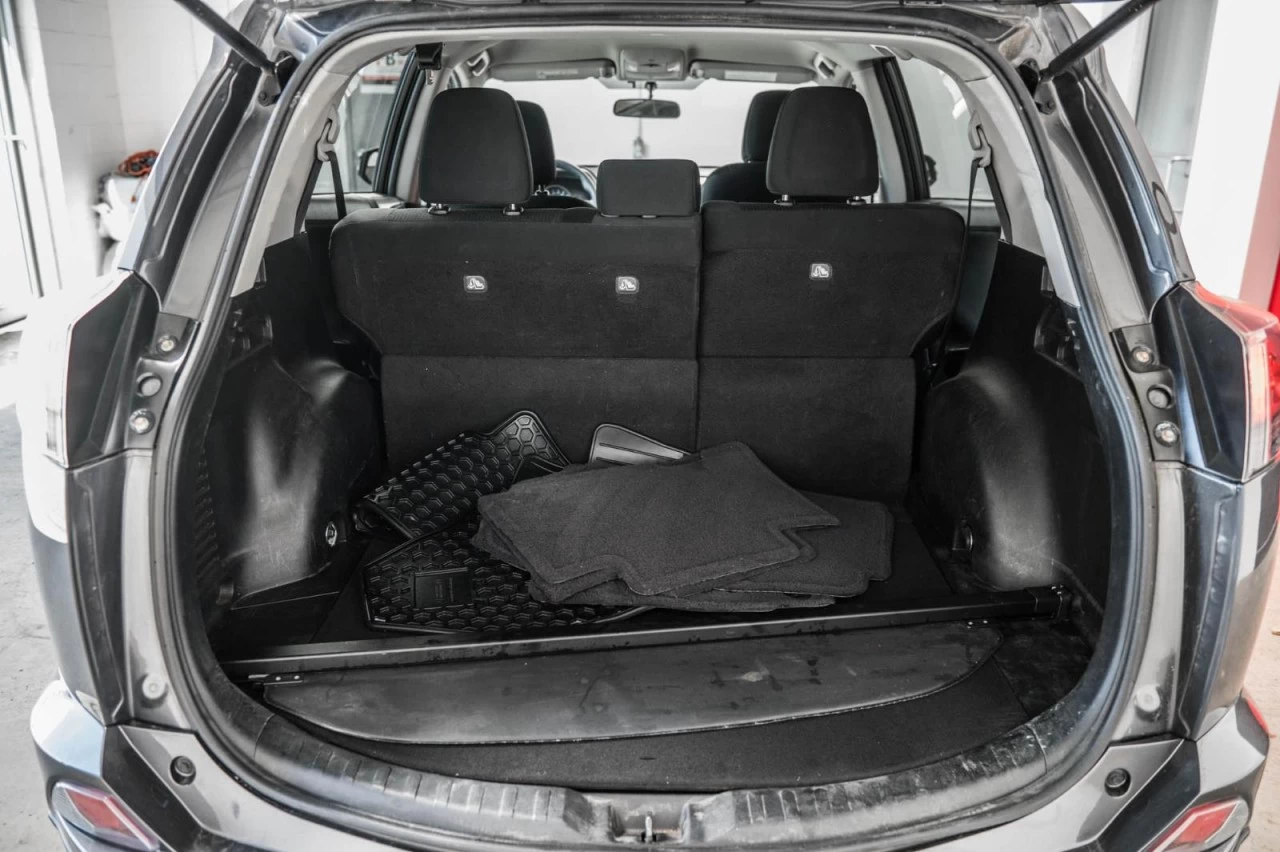 2016 Toyota RAV4 LE AWD+SIEGES.CHAUFF+BLUETOOTH+CAM.RECUL+REG.VITES Main Image