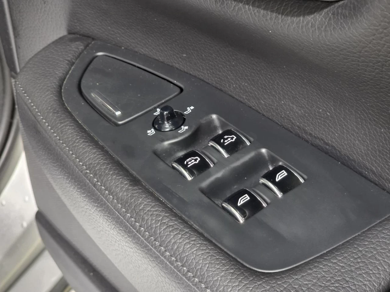 2018 Volvo S90 T6 AWD Momentum Image principale
