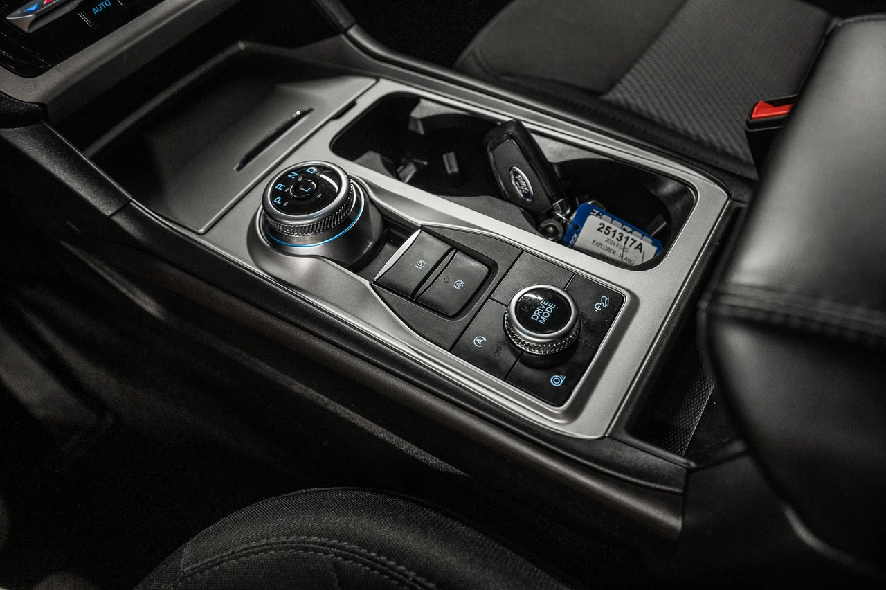 2024 Ford Explorer Xlt Awd 6-Pass Image principale