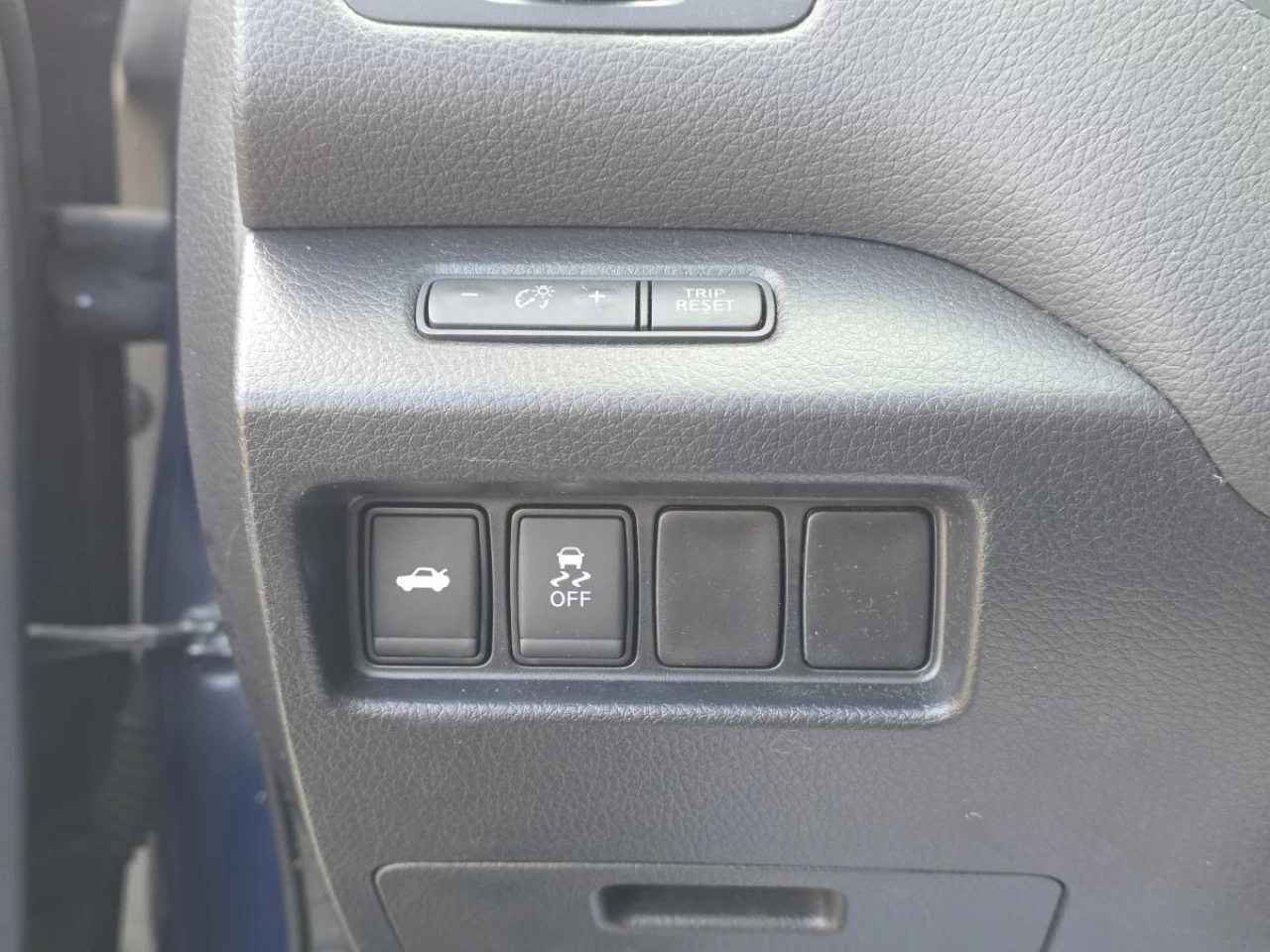 2017 Nissan Altima 4dr Sdn I4 CVT 2.5 SR Image principale